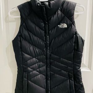 The North Face Women's Black Puffer Vest